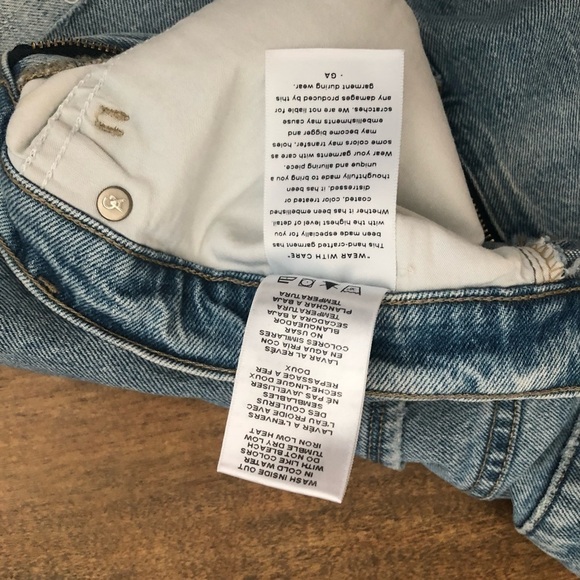 𝅺***NWT*** GOOD AMERICAN Good '90s Denim Shorts - Picture 11 of 13